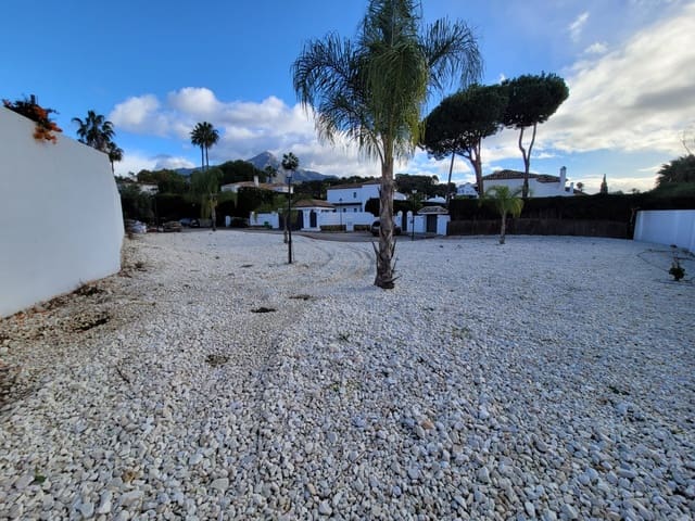 Byggegrund til salg i Los Naranjos, Marbella - € 865.000 (Ref: 9866330)