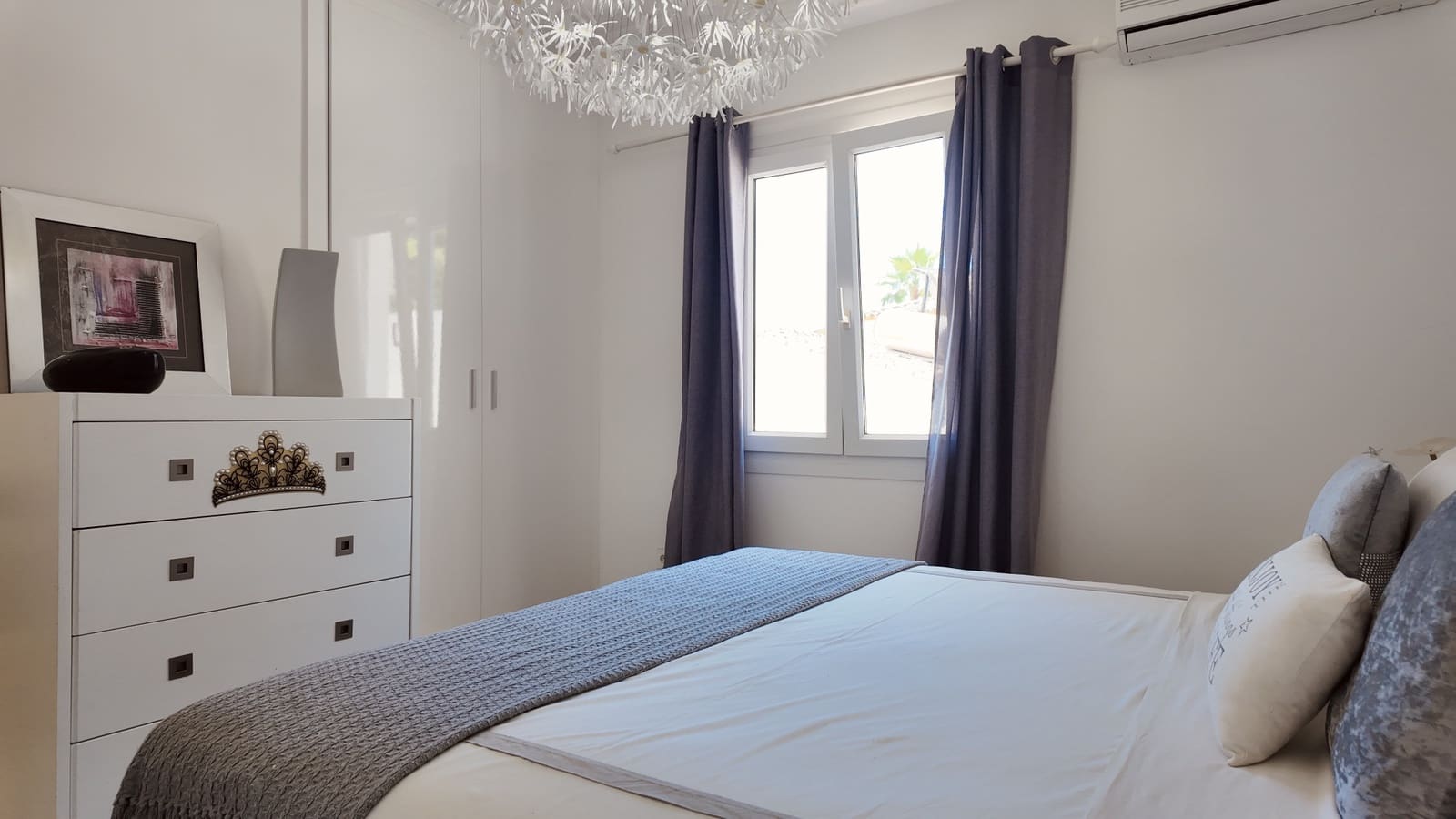 4 chambre Villa/Maison à vendre à Nueva Andalucia avec piscine garage - 1 495 000 € (Ref: 9875542)