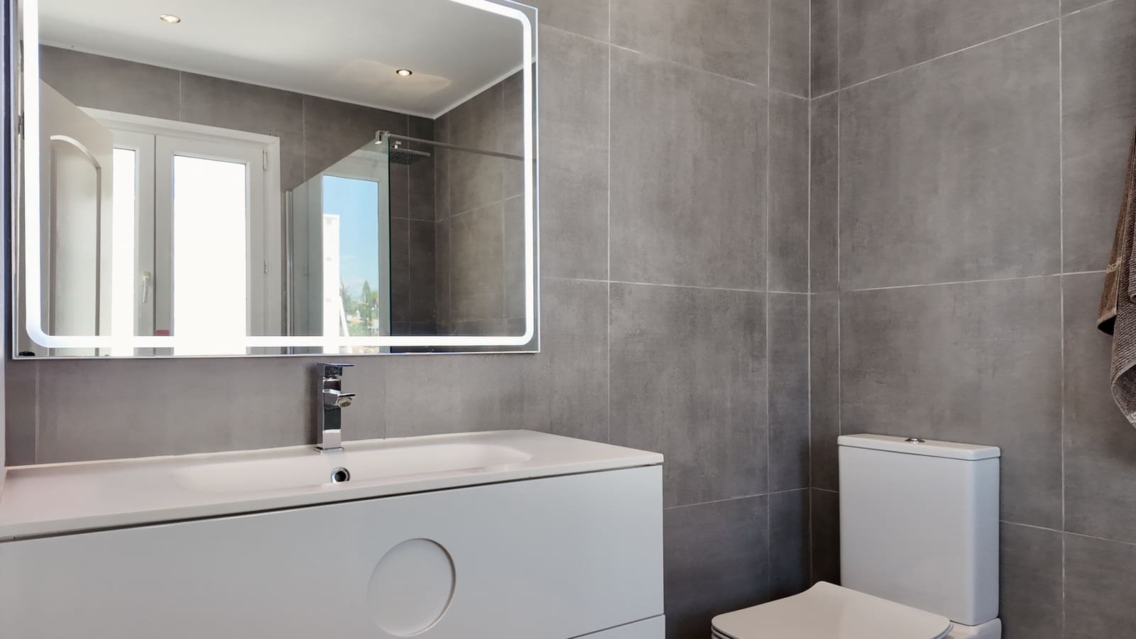 4 chambre Villa/Maison à vendre à Nueva Andalucia avec piscine garage - 1 495 000 € (Ref: 9875542)