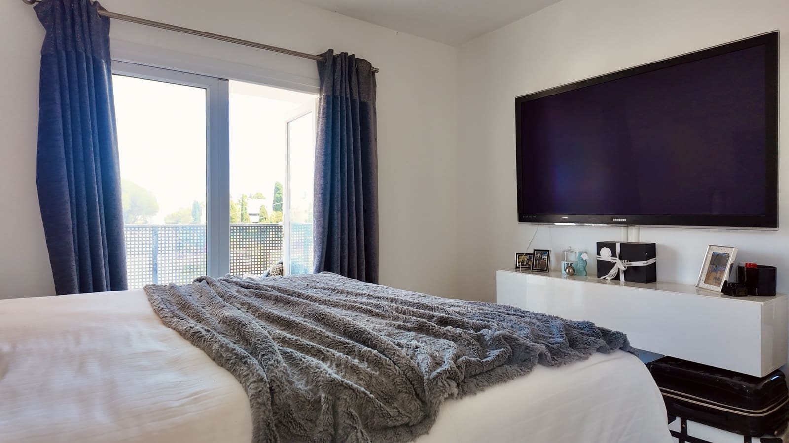 4 chambre Villa/Maison à vendre à Nueva Andalucia avec piscine garage - 1 495 000 € (Ref: 9875542)