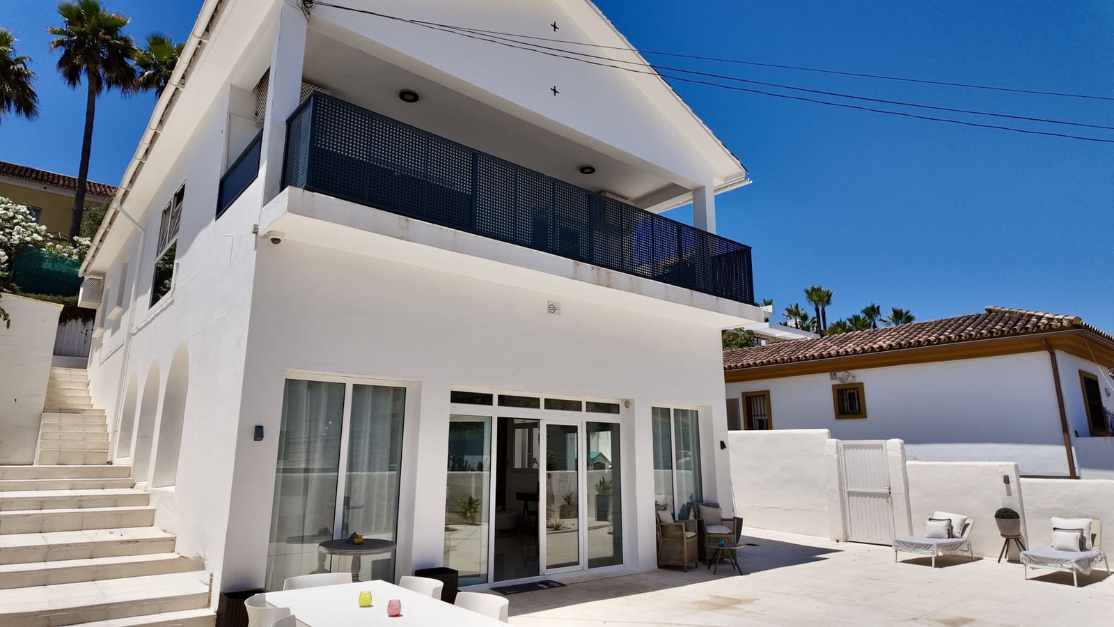 4 chambre Villa/Maison à vendre à Nueva Andalucia avec piscine garage - 1 495 000 € (Ref: 9875542)
