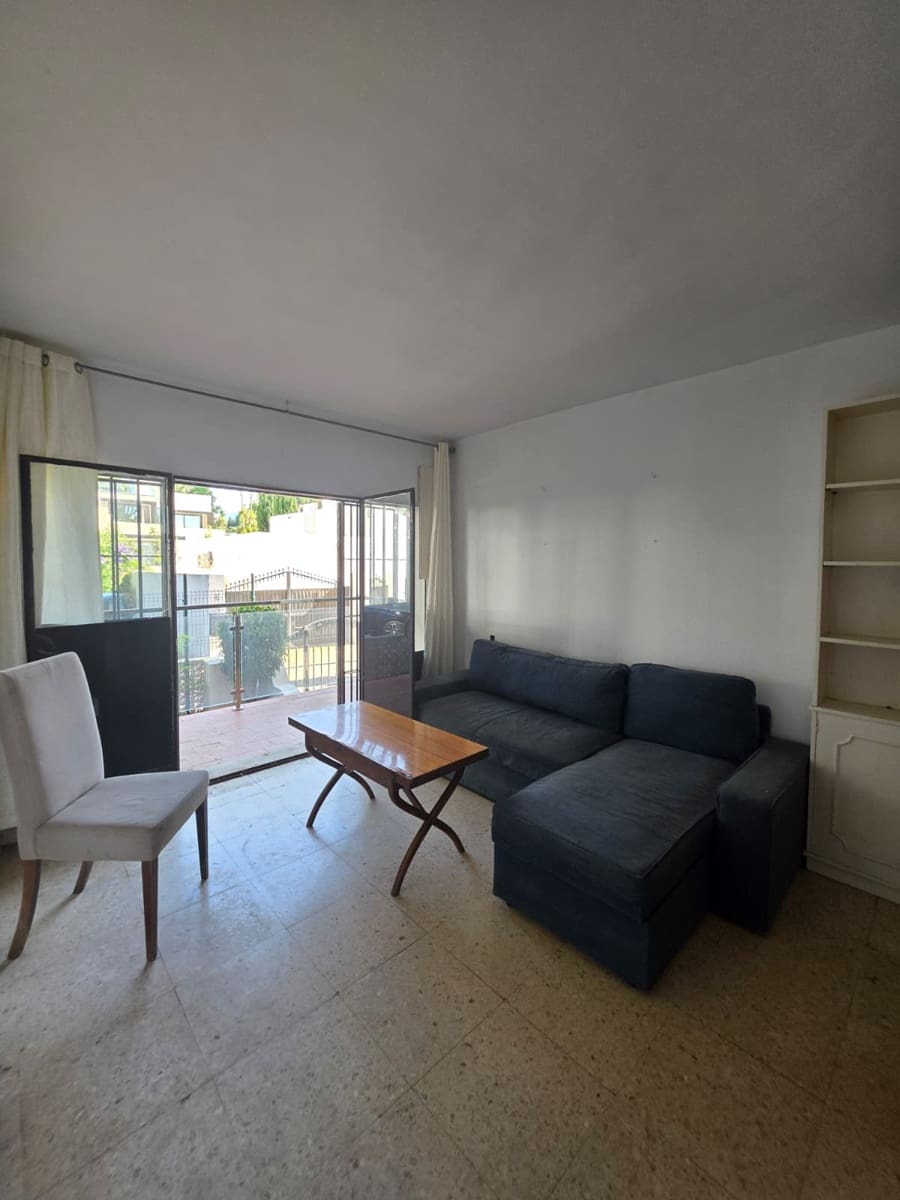 2 bedroom Apartment for sale in Marbella with pool - € 320,000 (Ref: 9875543)