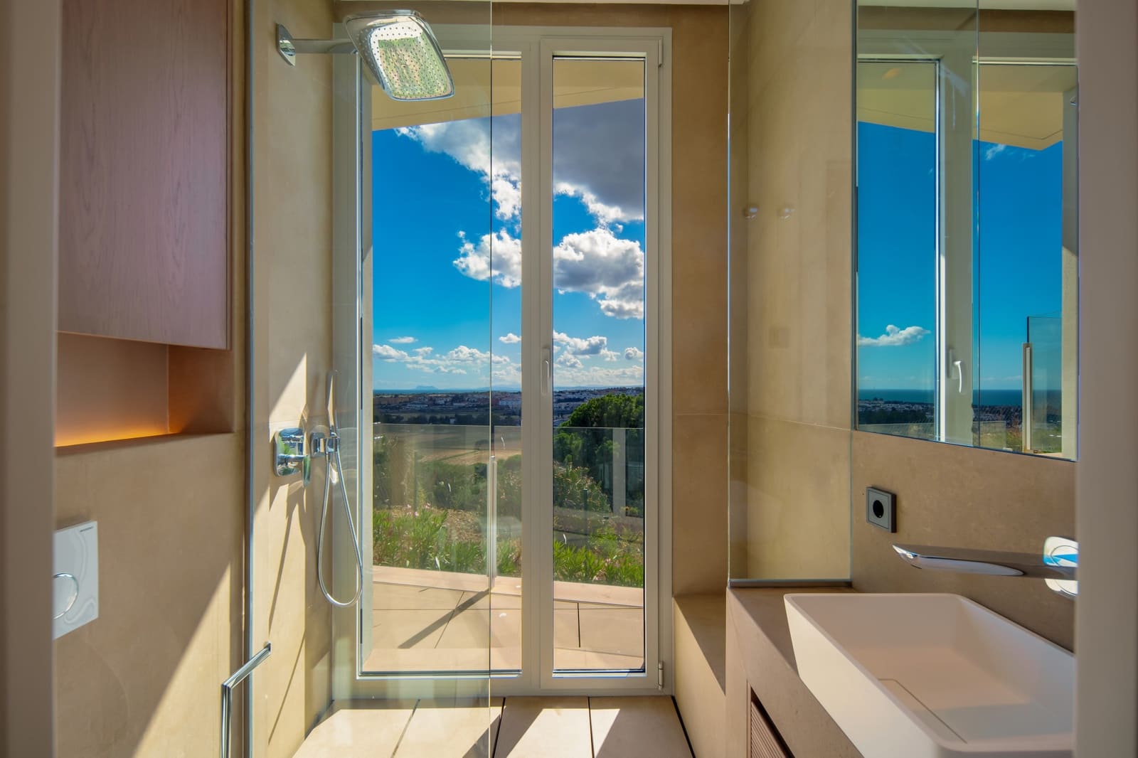 4 soveværelse Villa til salg i Nueva Andalucia med swimmingpool garage - € 2.775.000 (Ref: 9891698)