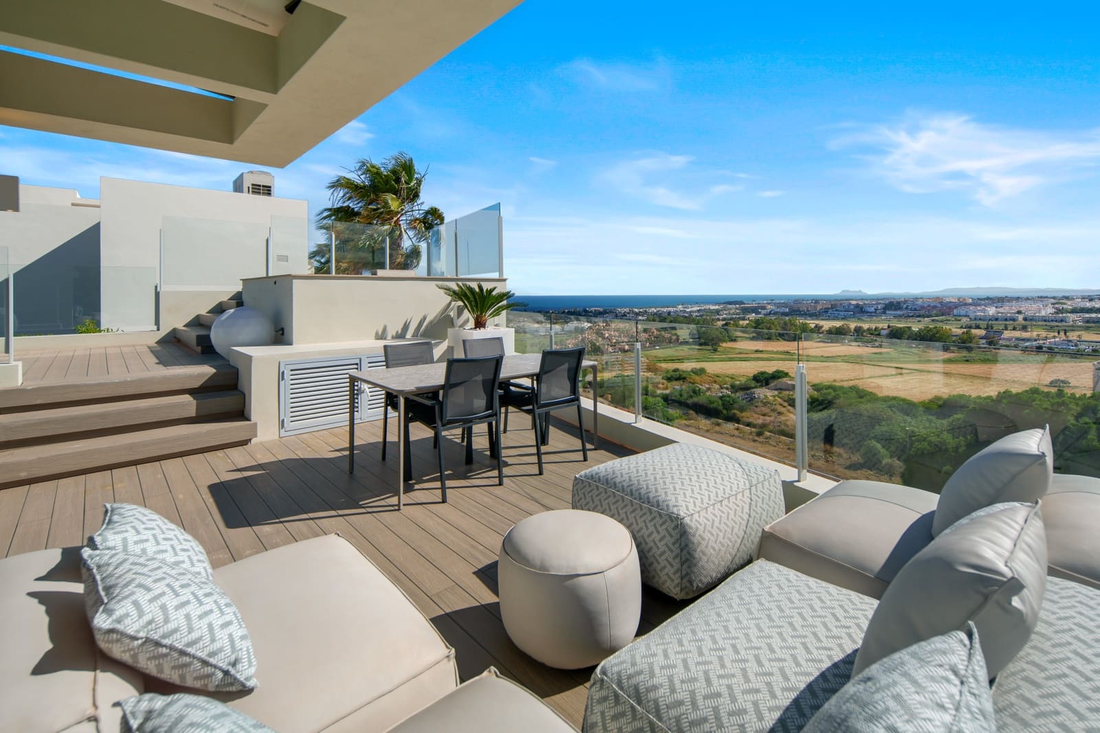 4 soveværelse Villa til salg i Nueva Andalucia med swimmingpool garage - € 2.775.000 (Ref: 9891698)