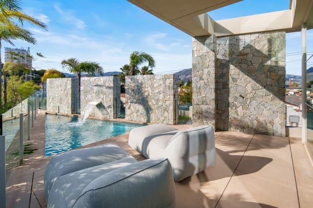4 slaapkamer Villa te koop in Nueva Andalucía Centro, Marbella met zwembad garage - € 2.775.000 (Ref: 9891698)