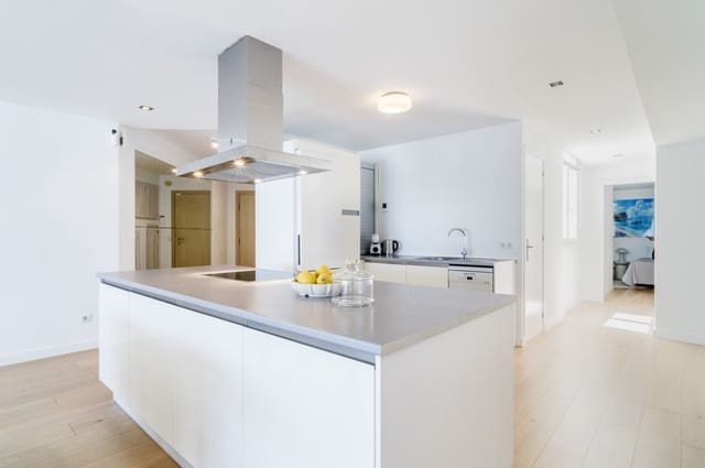 2 slaapkamer Appartement te koop in Puerto Banus, Marbella - € 699.000 (Ref: 9893586)