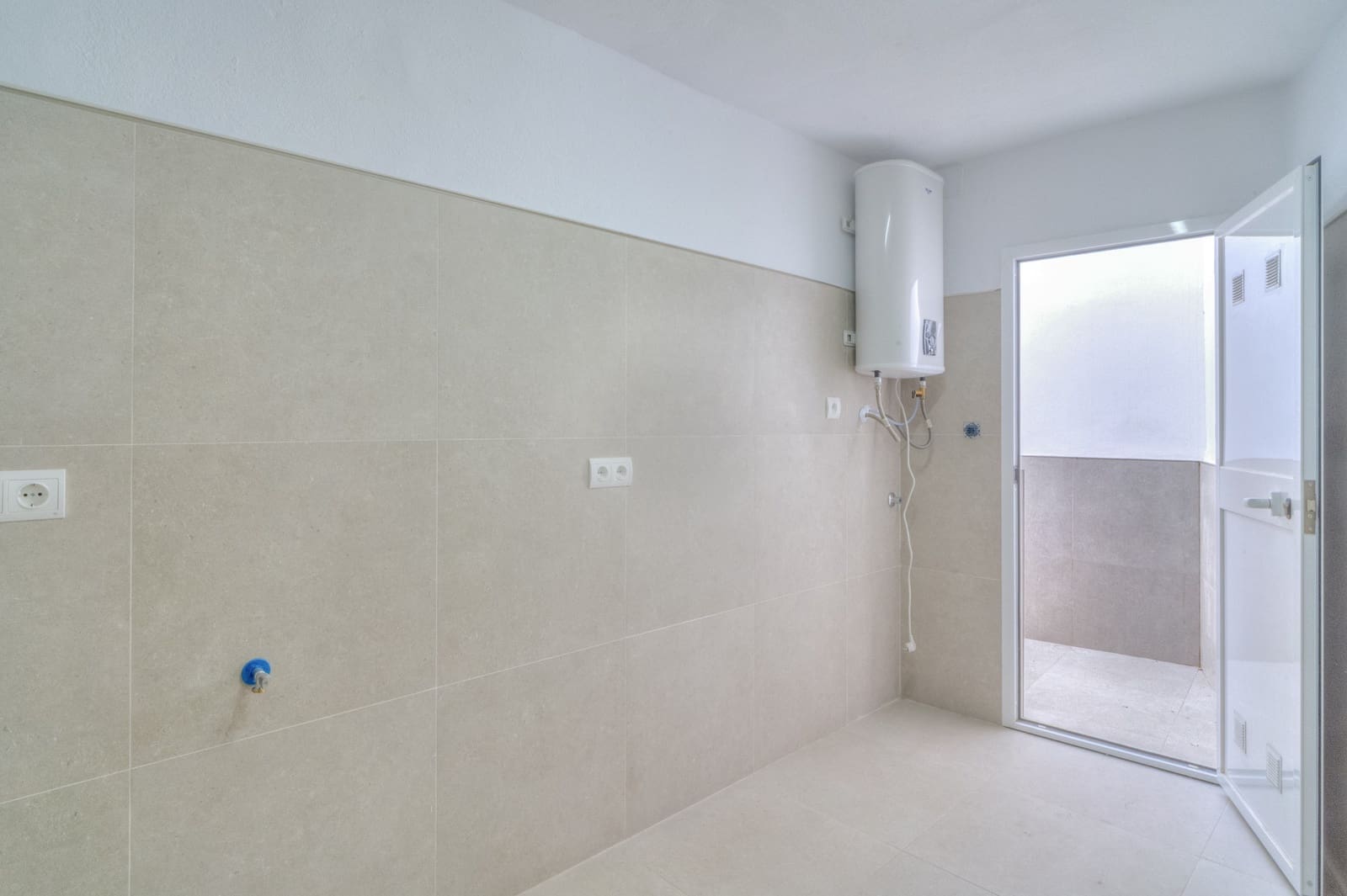 2 soverom Hus til salgs i Coin - € 239 000 (Ref: 9893588)