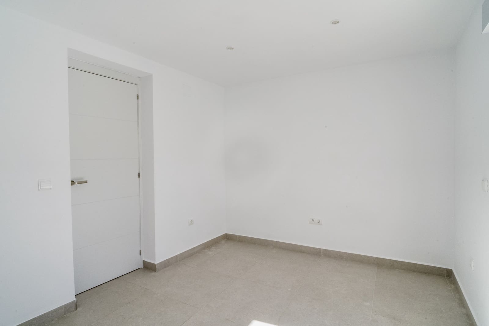 2 soverom Hus til salgs i Coin - € 239 000 (Ref: 9893588)
