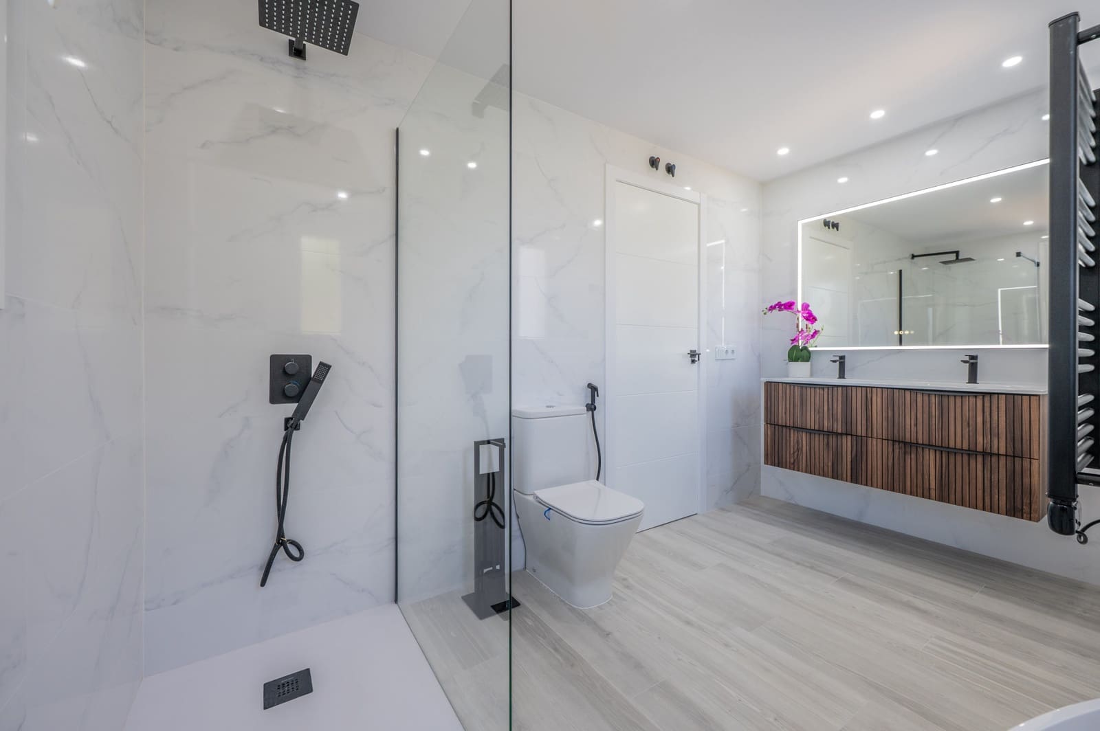 3 slaapkamer Appartement te koop in Benahavis met zwembad garage - € 765.000 (Ref: 9906710)