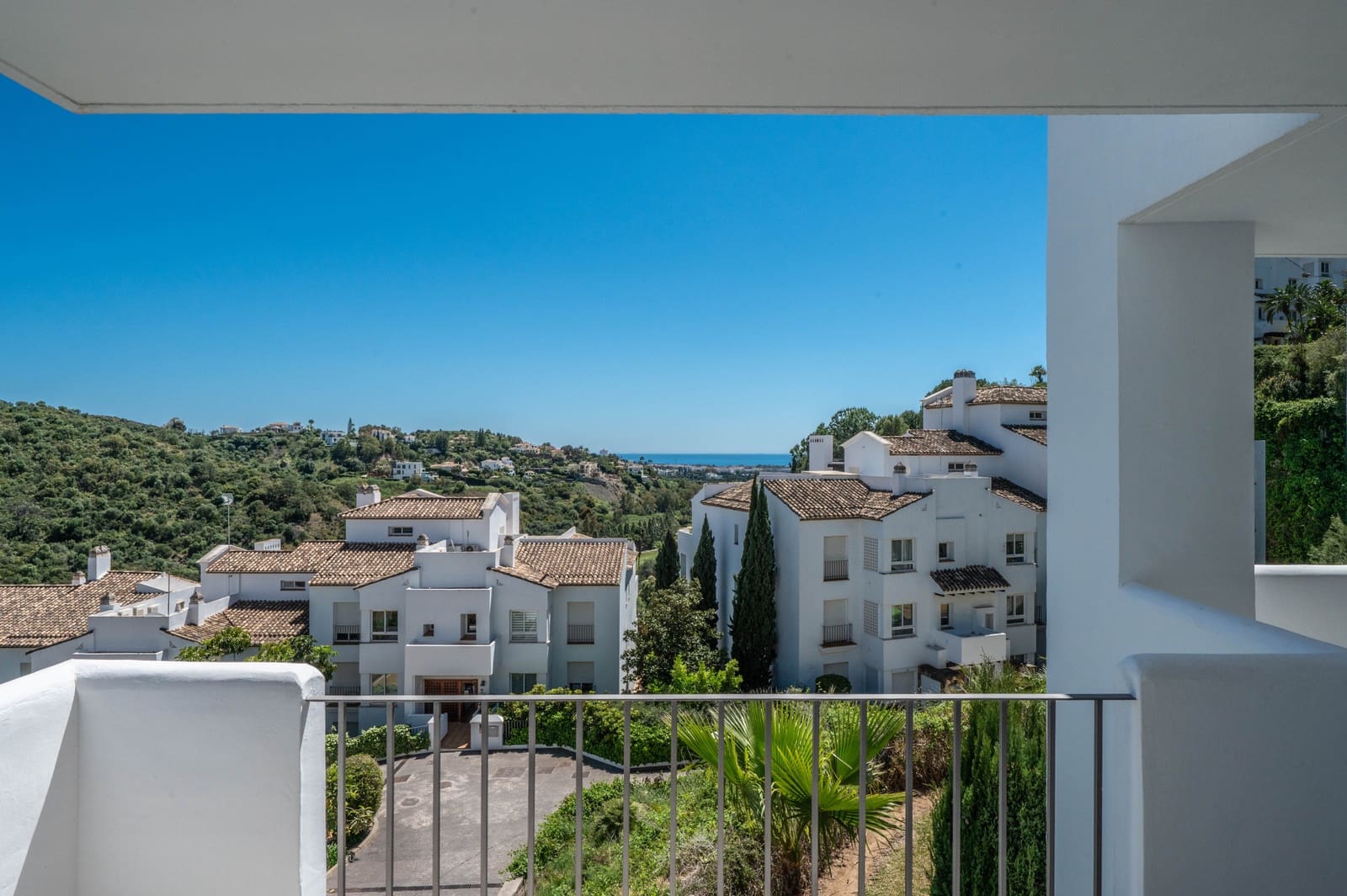 3 slaapkamer Appartement te koop in Benahavis met zwembad garage - € 765.000 (Ref: 9906710)