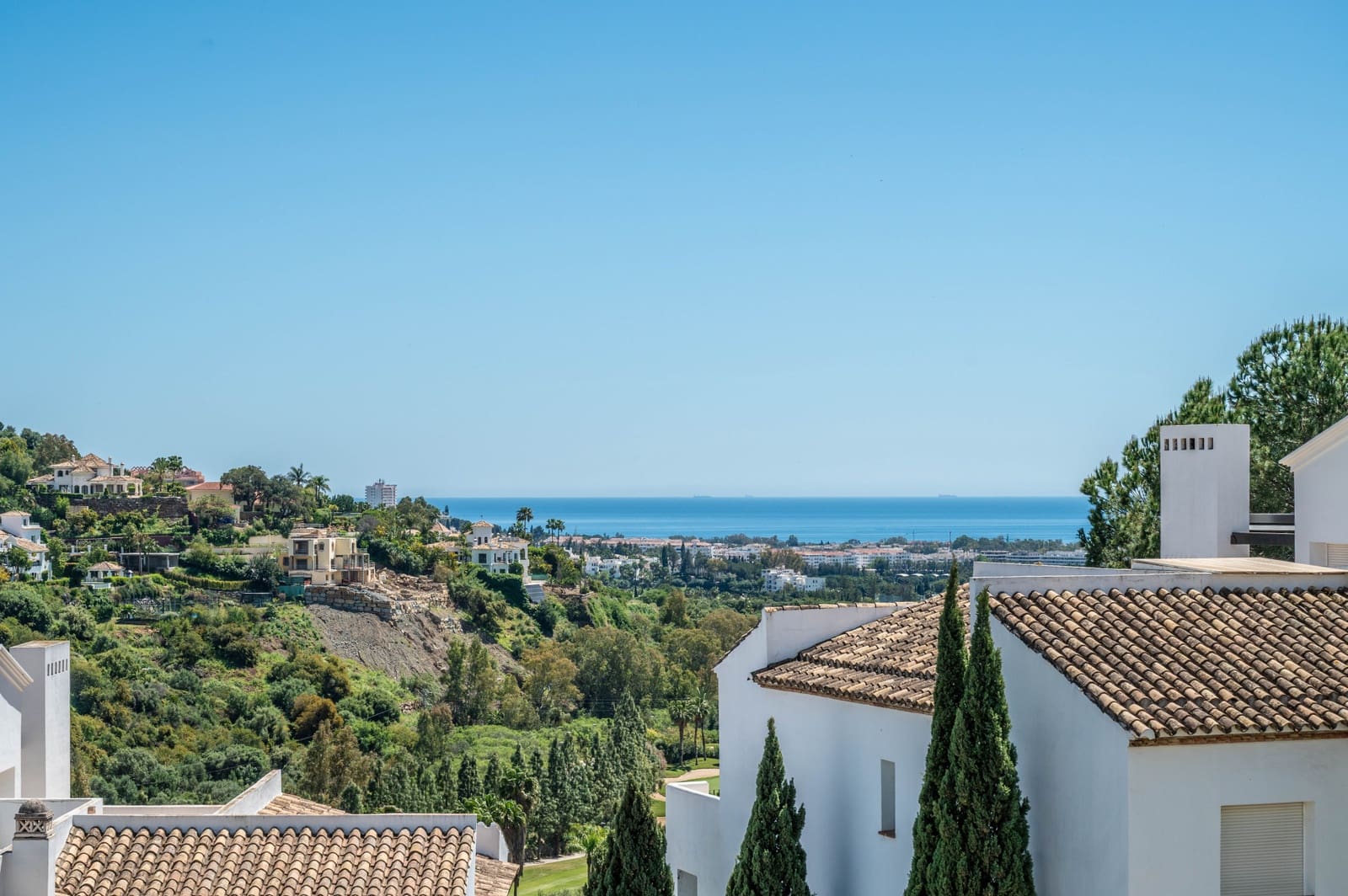 3 slaapkamer Appartement te koop in Benahavis met zwembad garage - € 765.000 (Ref: 9906710)