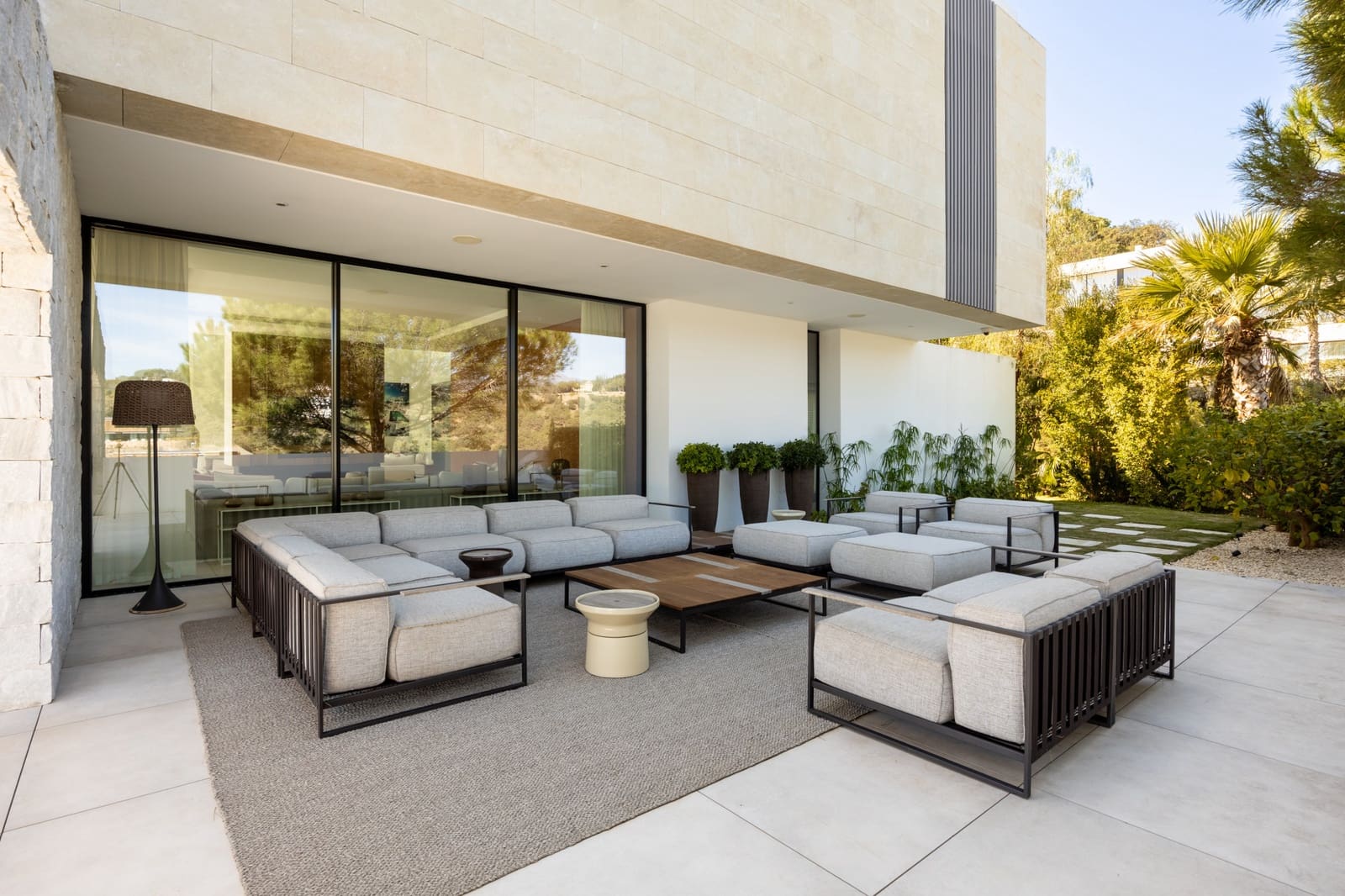 7 soverom Villa til salgs i El Madronal med svømmebasseng garasje - € 11 500 000 (Ref: 9909851)