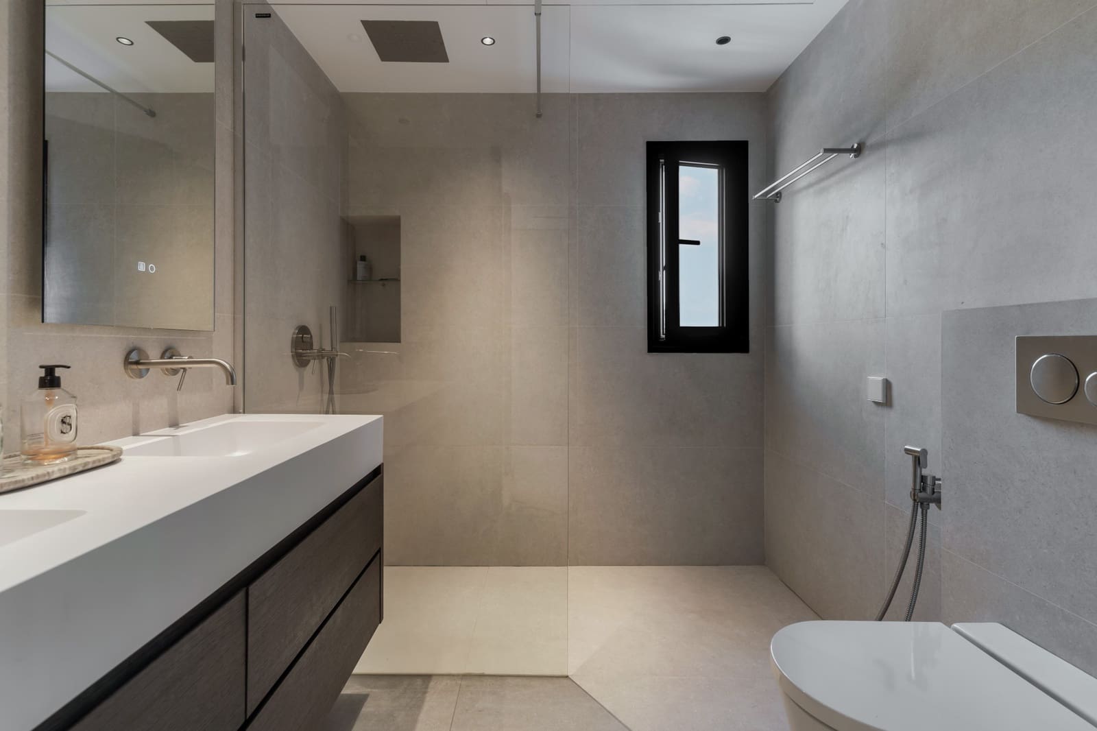 3 slaapkamer Penthouse te koop in Marbella met zwembad - € 1.490.000 (Ref: 9915096)