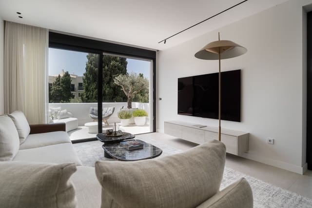 3 slaapkamer Penthouse te koop in Puerto Banus, Marbella met zwembad - € 1.490.000 (Ref: 9915096)