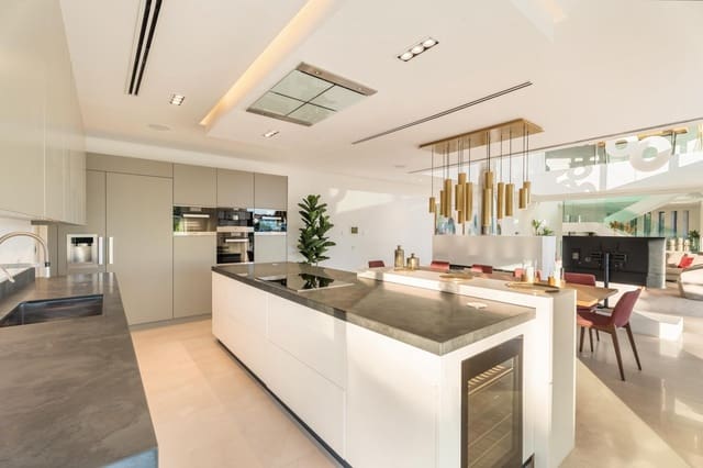 5 bedroom Villa for sale in La Quinta, Benahavís with pool garage - € 4,950,000 (Ref: 9915097)