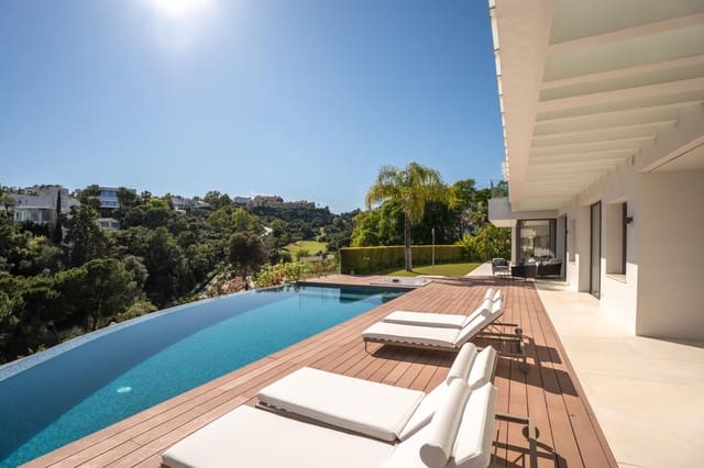 5 bedroom Villa for sale in La Quinta, Benahavís with pool garage - € 4,950,000 (Ref: 9915097)