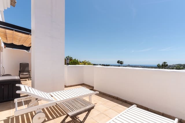 Ático de 3 habitaciones en Los Naranjos, Marbella en venta con piscina garaje - 1.250.000 € (Ref: 9928622)