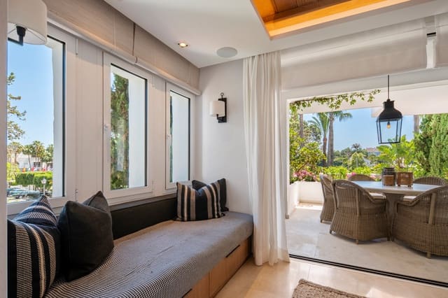 1 soveværelse Lejlighed til salg i Lomas De Marbella, Marbella med swimmingpool garage - € 3.500.000 (Ref: 9928624)