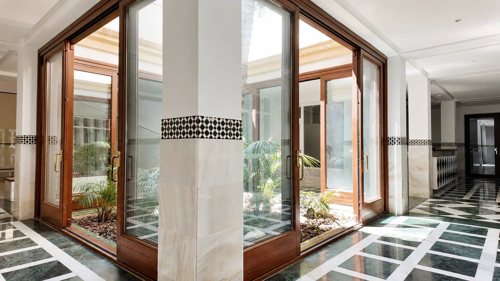 3 bedroom Bungalow for sale in Marbella with pool garage - € 3,495,000 (Ref: 9941633)