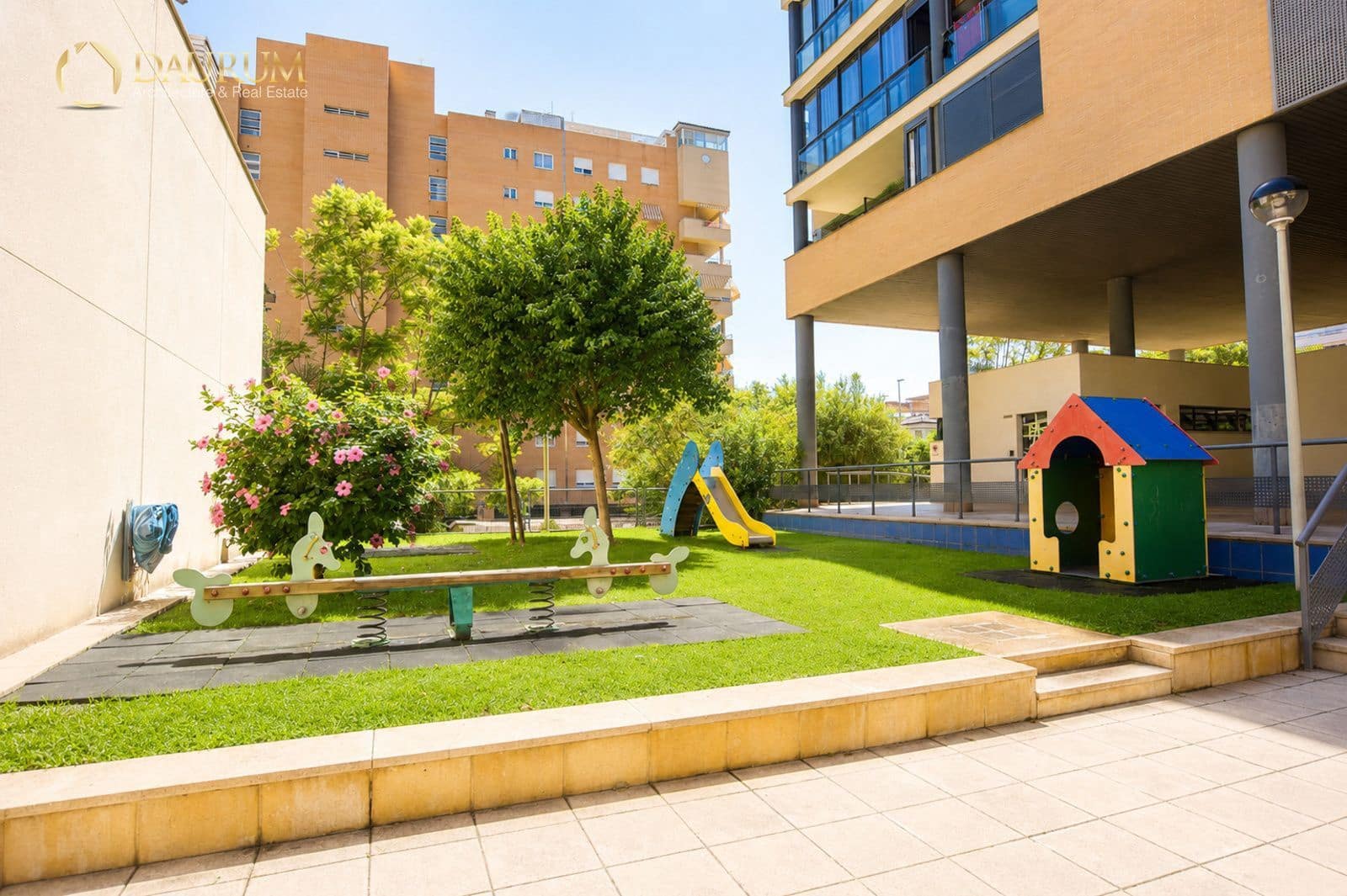 1 bedroom Flat for sale in La Villajoyosa / Vila Joiosa with pool - € 240,000 (Ref: 10007802)