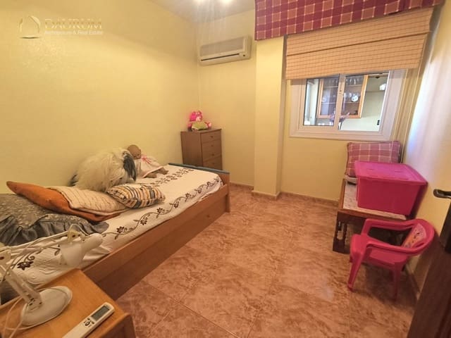 4 soveværelse Lejlighed til salg i Carolinas Altas, Alicante by - € 196.000 (Ref: 10009527)