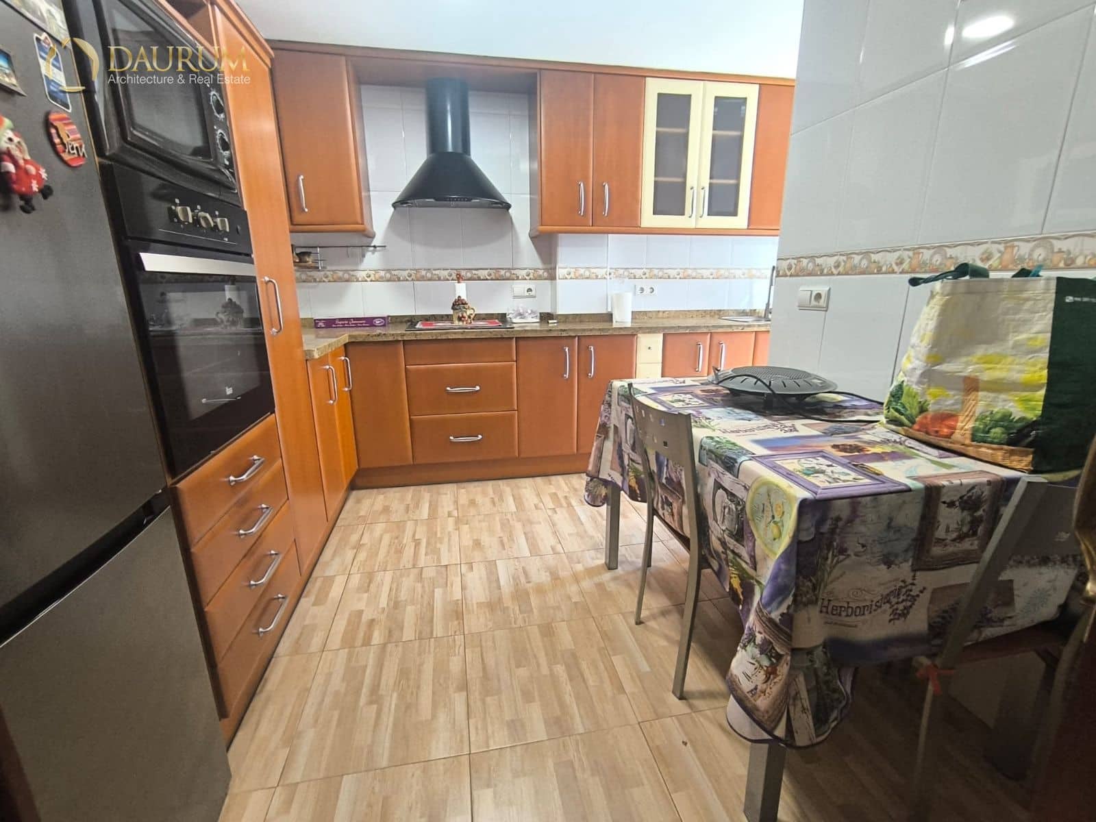 4 soveværelse Lejlighed til salg i Alicante by - € 196.000 (Ref: 10009527)