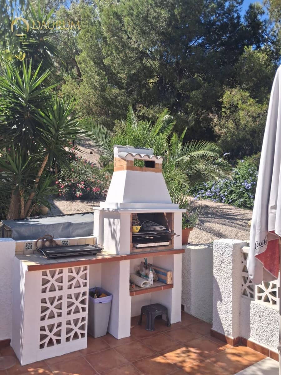 4 bedroom Villa for sale in El Campello with garage - € 595,000 (Ref: 10014319)