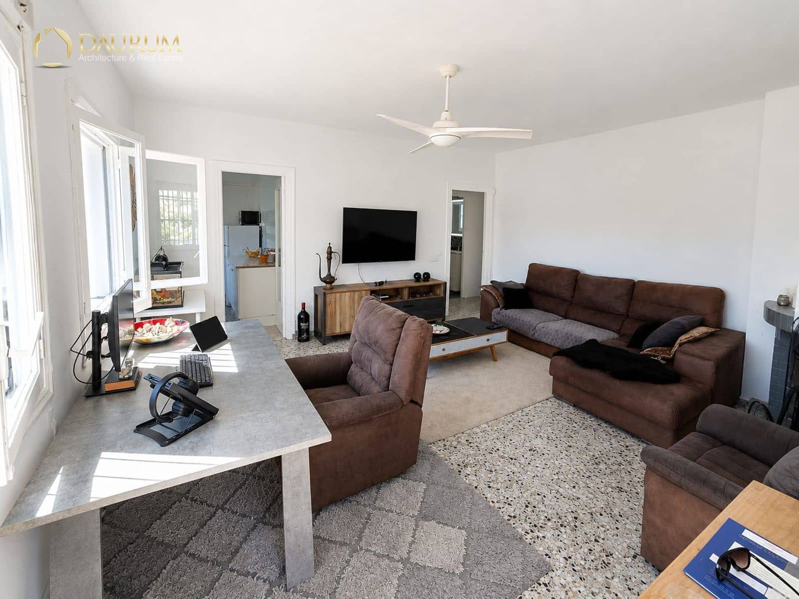 4 bedroom Villa for sale in El Campello with garage - € 595,000 (Ref: 10014319)