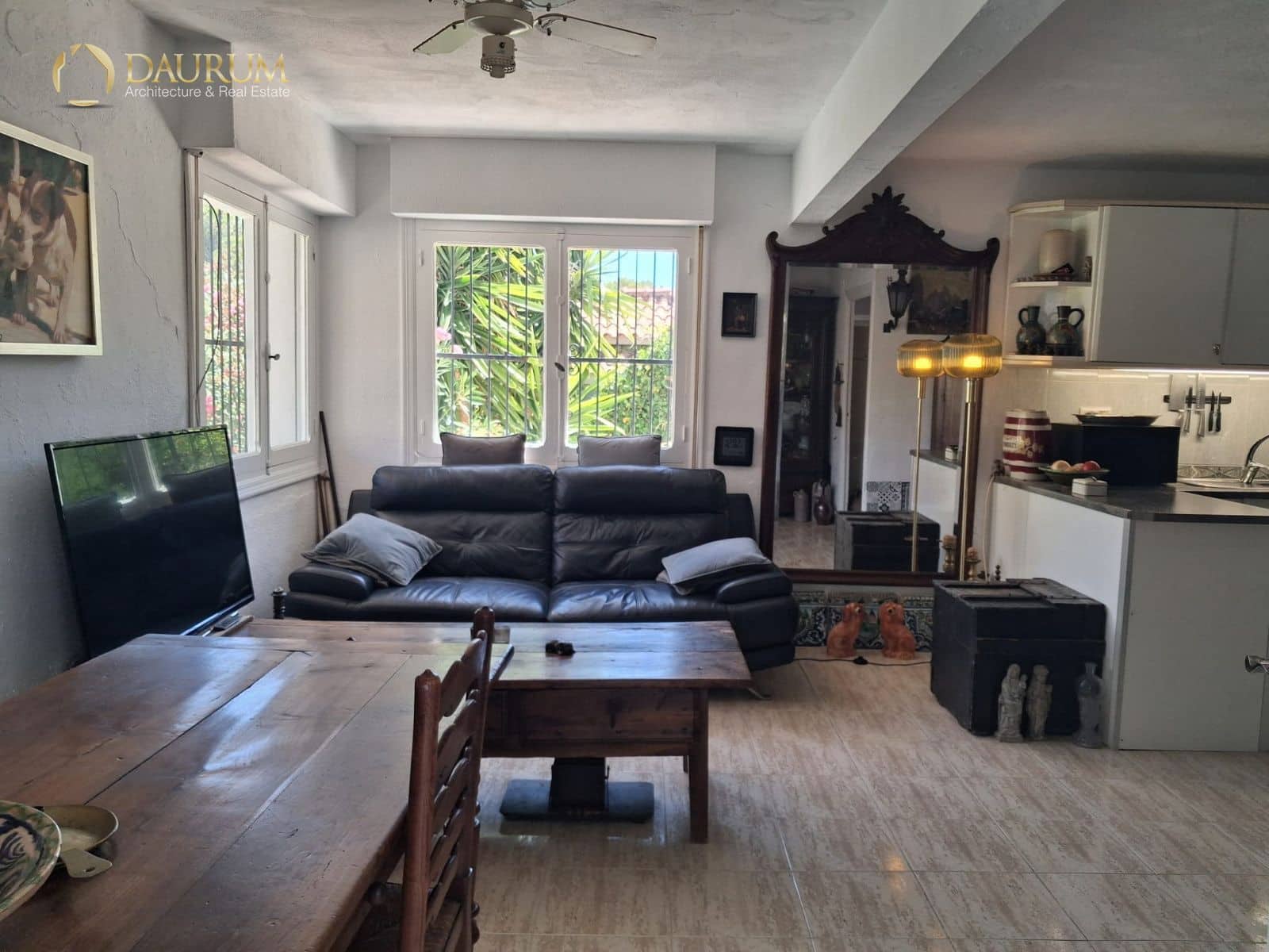 4 bedroom Villa for sale in El Campello with garage - € 595,000 (Ref: 10014319)