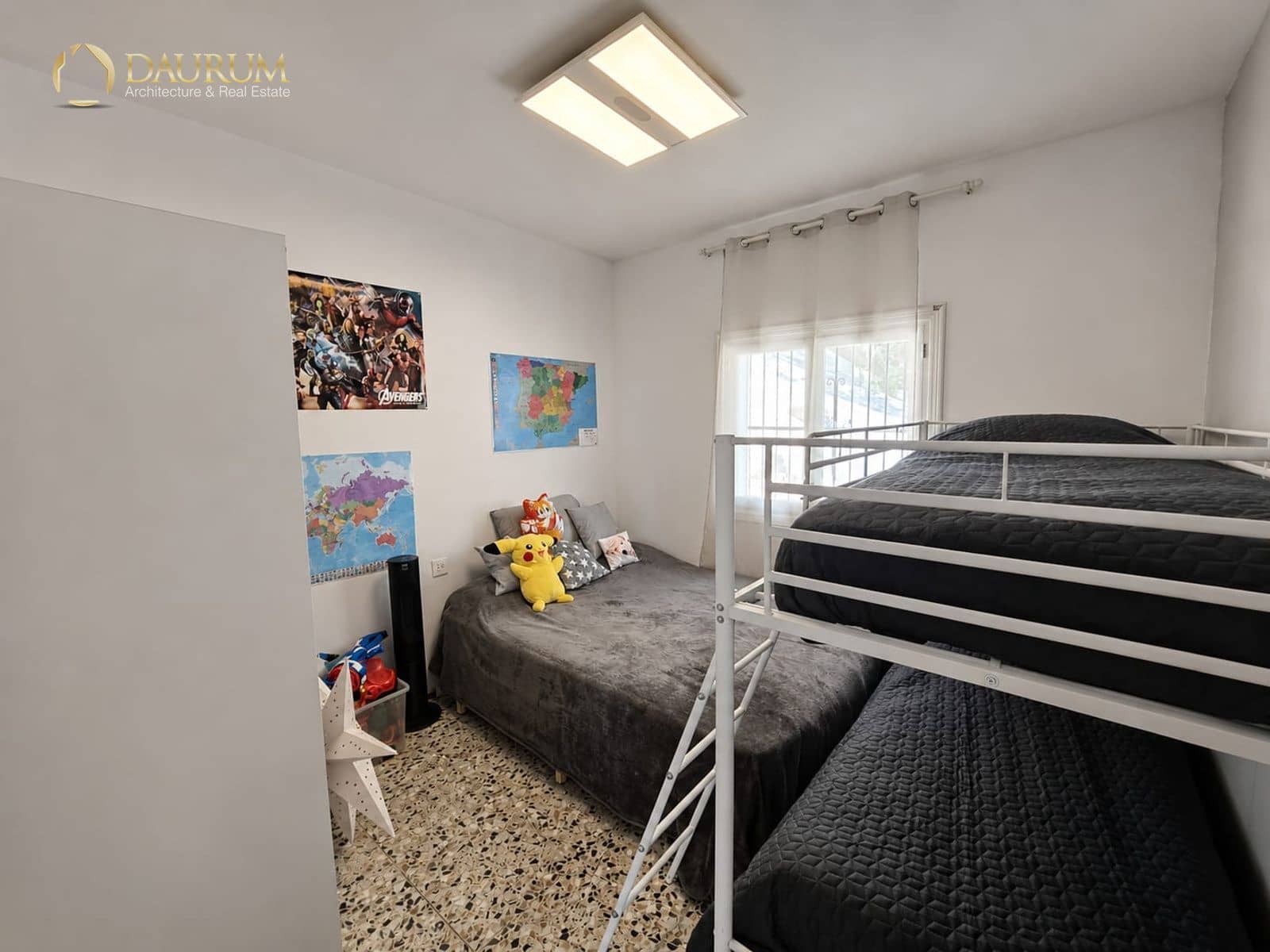 4 bedroom Villa for sale in El Campello with garage - € 595,000 (Ref: 10014319)