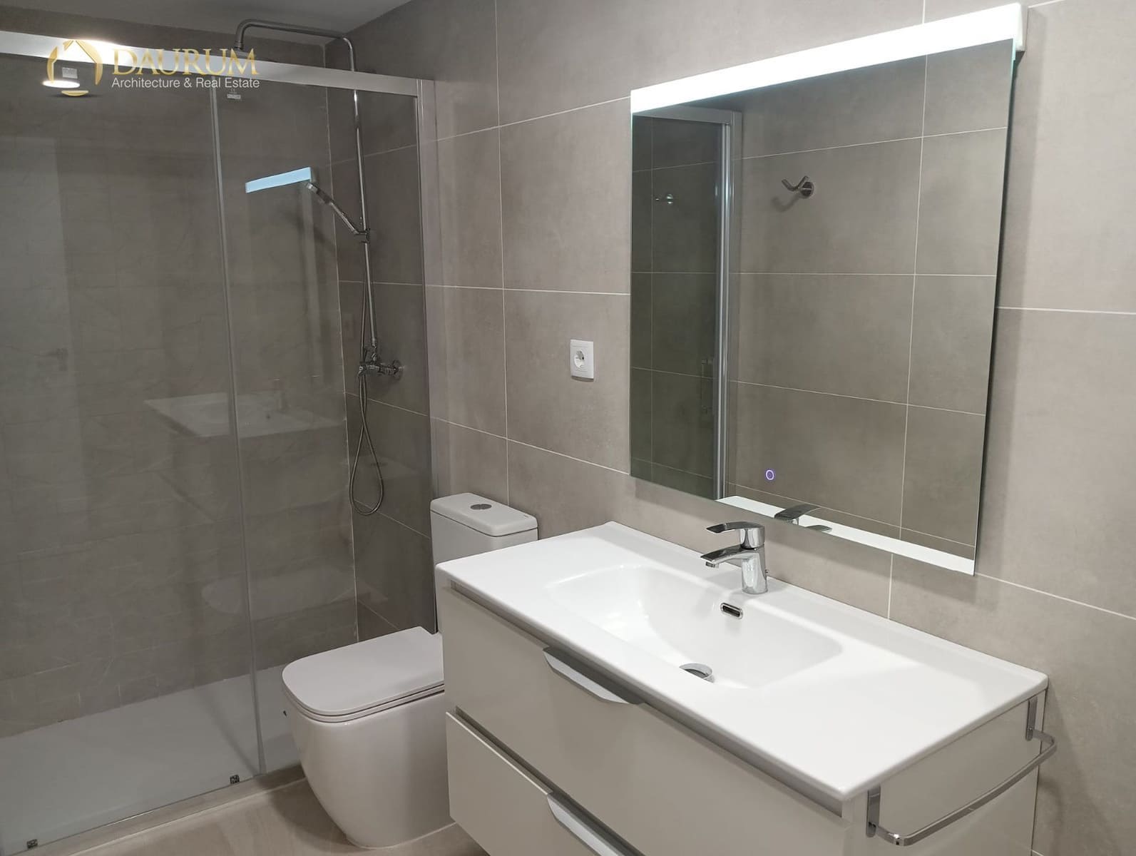 1 slaapkamer Penthouse te koop in Alicante stad - € 163.000 (Ref: 10014743)