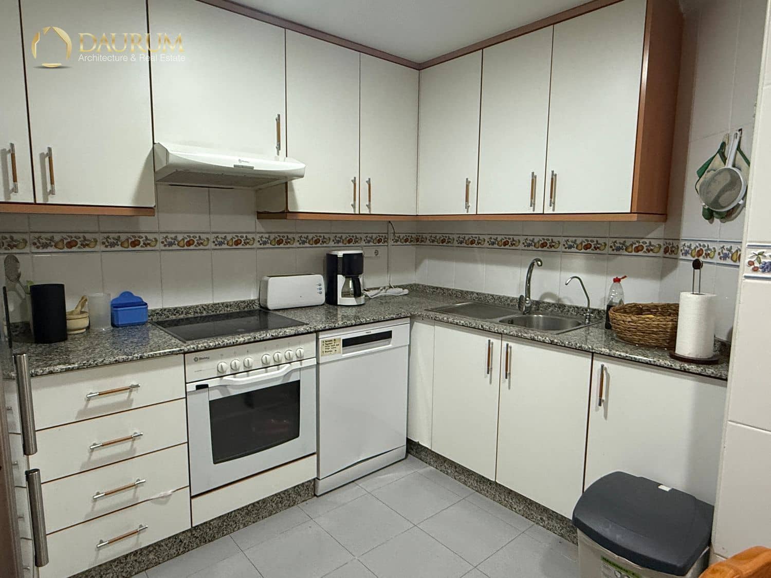 3 sovrum Lägenhet till salu i Alicante stad med garage - 335 000 € (Ref: 10016327)