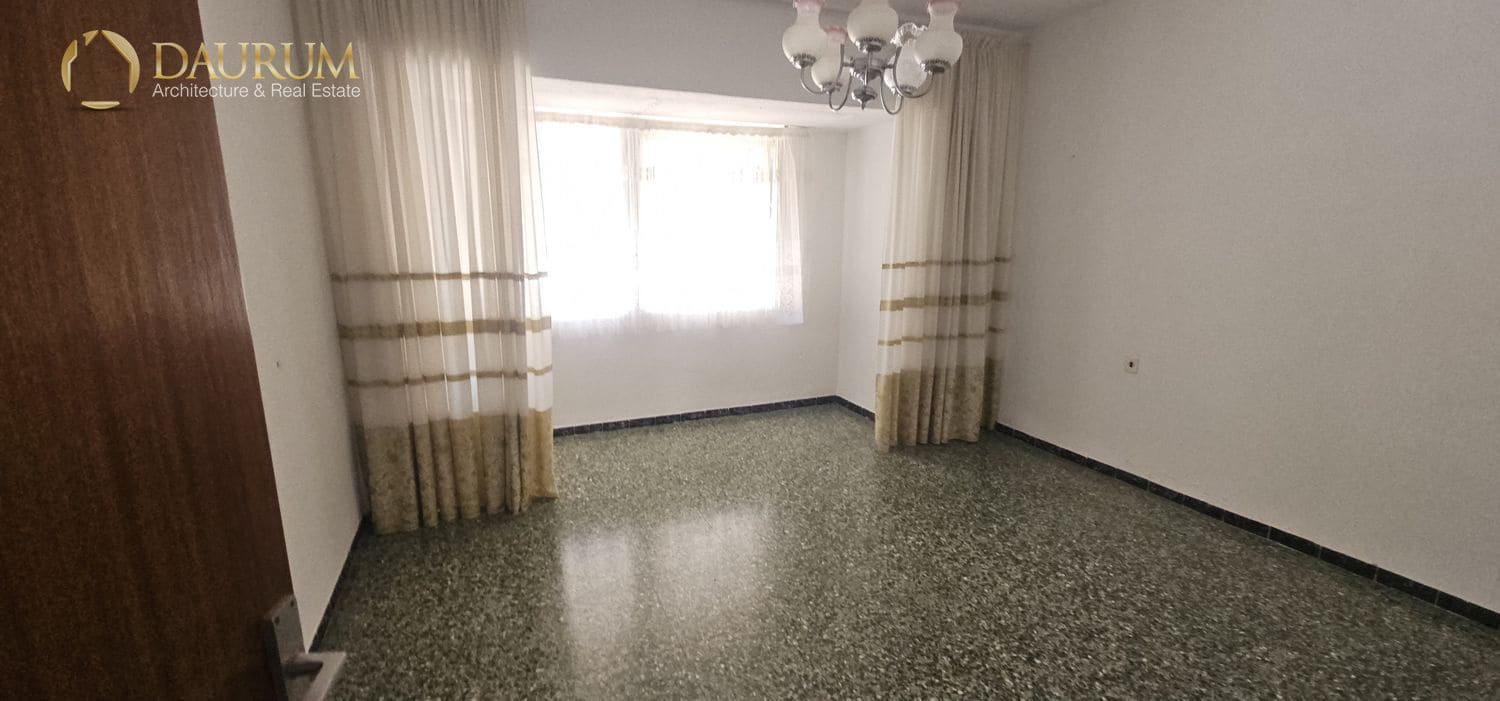 4 slaapkamer Flat te koop in San Vicente / Sant Vicent del Raspeig - € 240.000 (Ref: 10016597)
