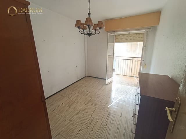 3 quarto Apartamento para venda em Carolinas Altas, Alicante cidade - 129 000 € (Ref: 10026022)