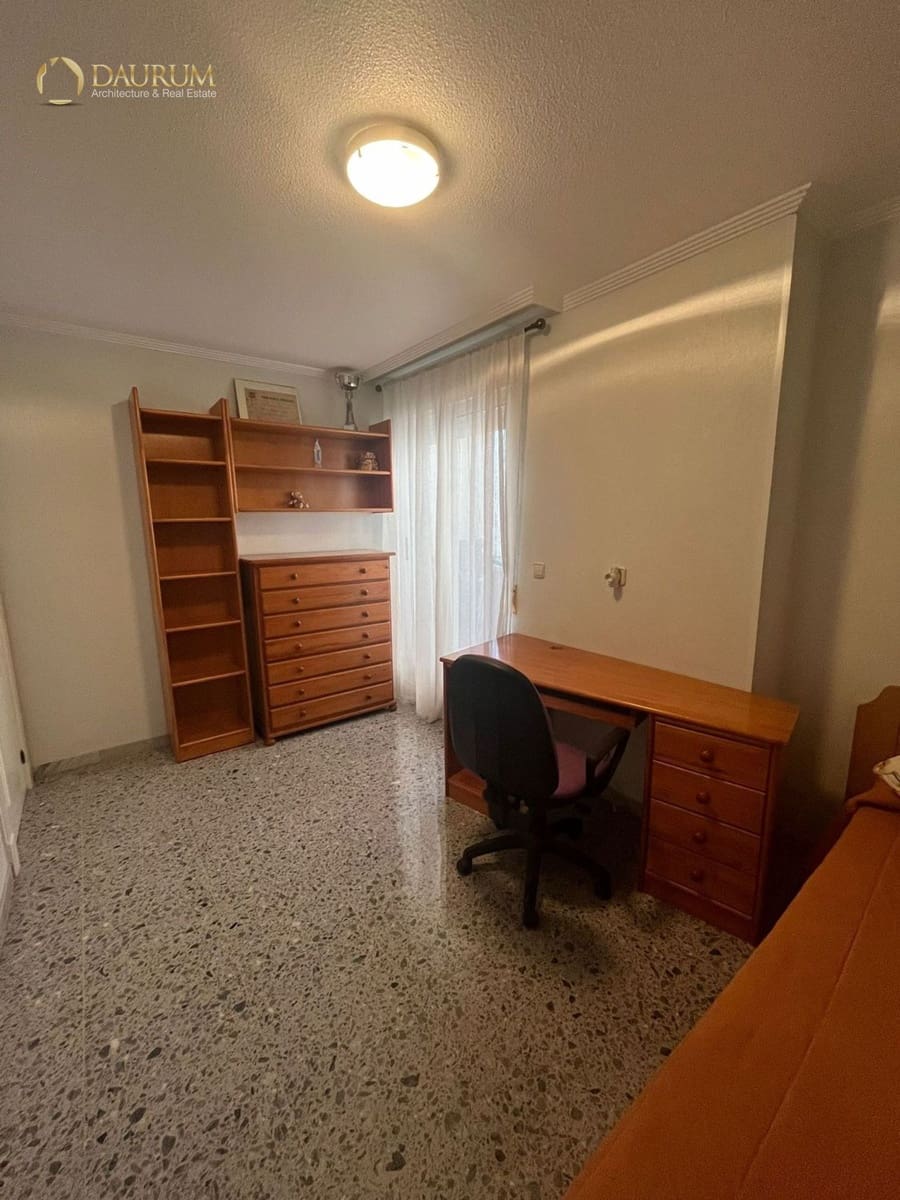 5 makuuhuone Asunto myytävänä paikassa Torrellano mukana 
autotalli - 310 000 € (Ref: 10026473)