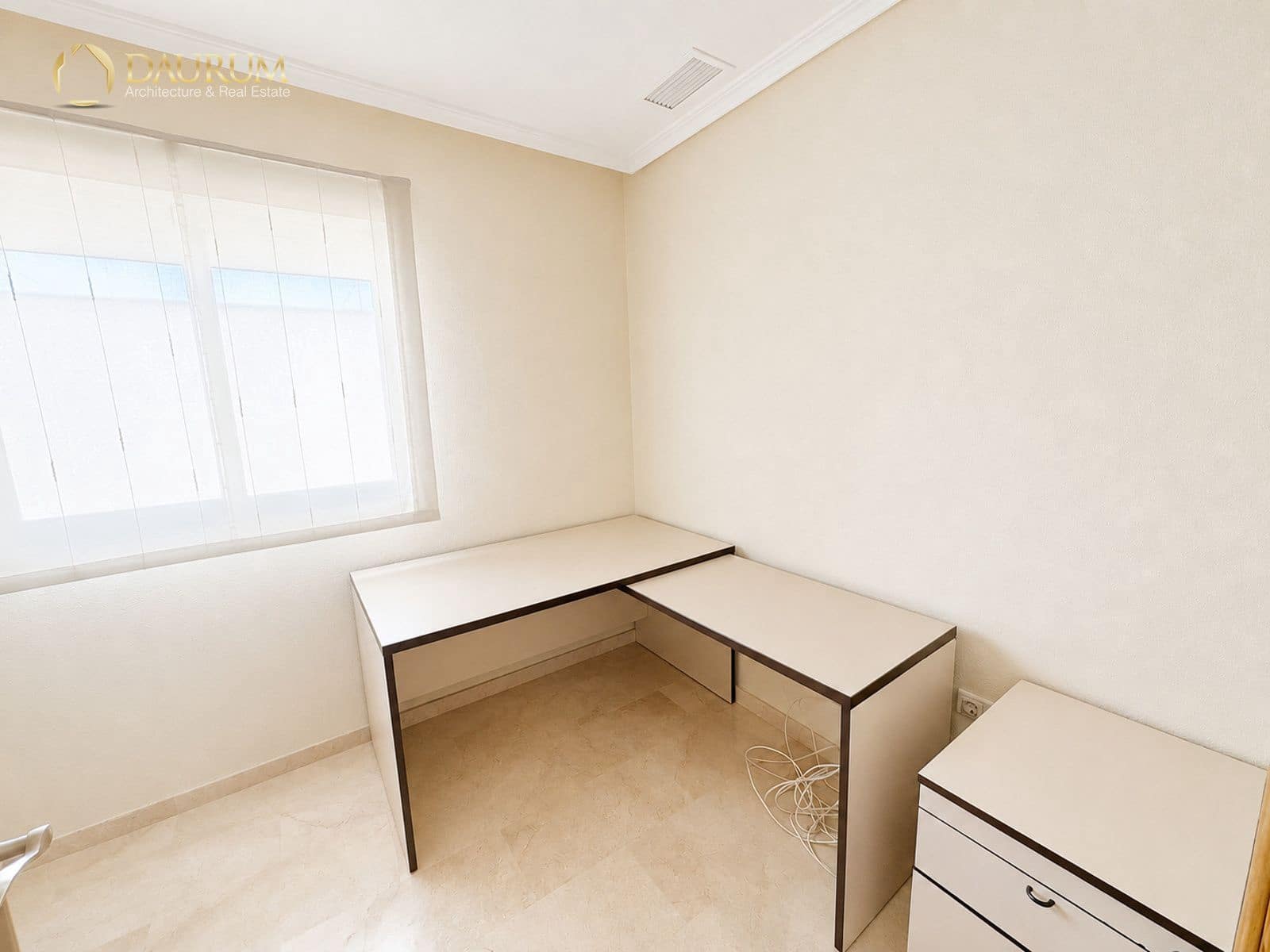 4 sypialnia Mieszkanie do wynajęcia w Elche / Elx z garażem - 1 100 € (Ref: 10033047)