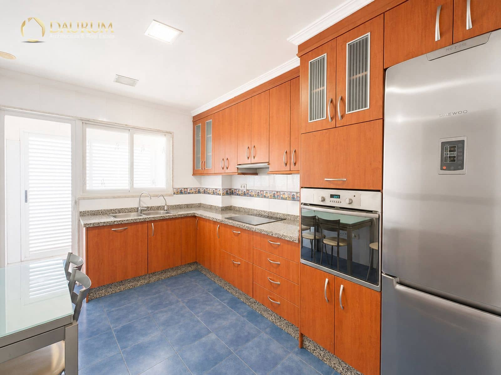 4 sypialnia Mieszkanie do wynajęcia w Elche / Elx z garażem - 1 100 € (Ref: 10033047)