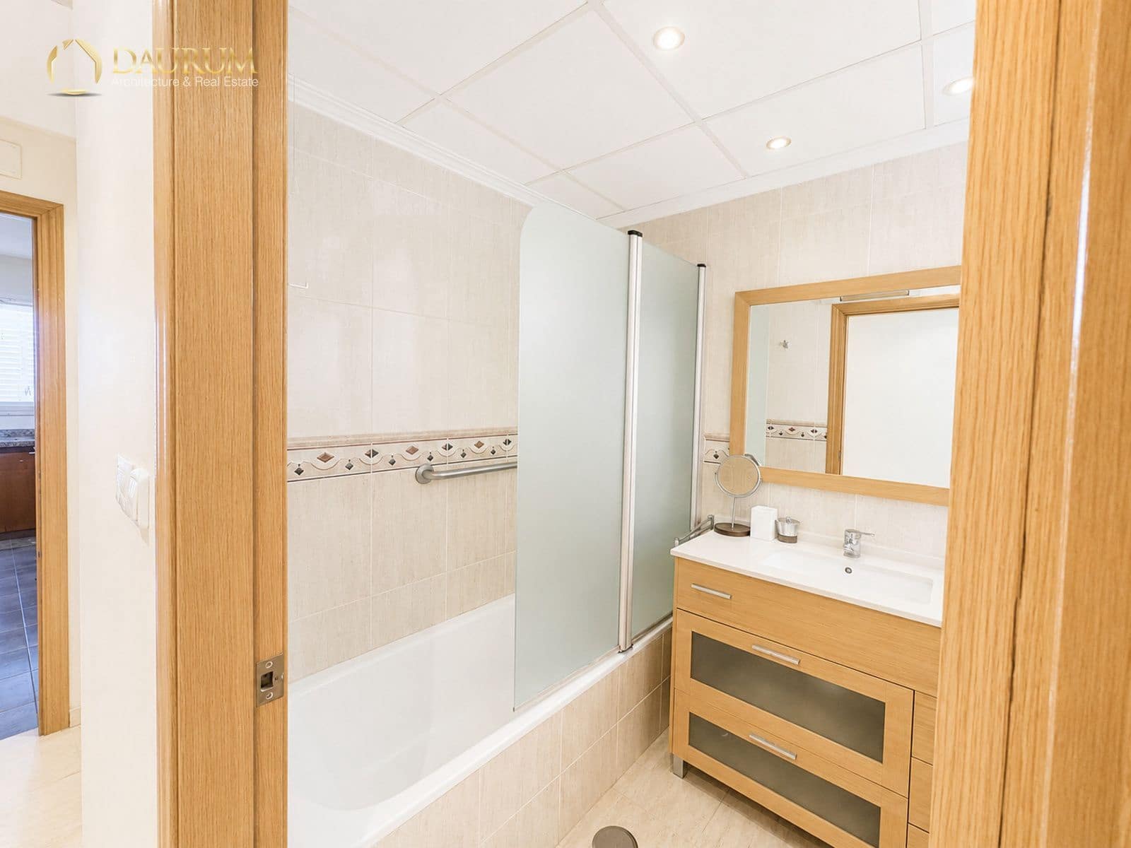 4 sypialnia Mieszkanie do wynajęcia w Elche / Elx z garażem - 1 100 € (Ref: 10033047)