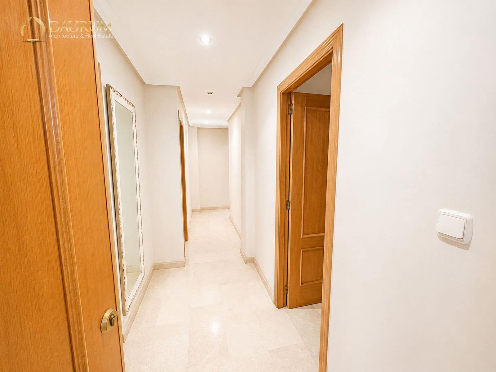 4 sypialnia Mieszkanie do wynajęcia w Elche / Elx z garażem - 1 100 € (Ref: 10033047)