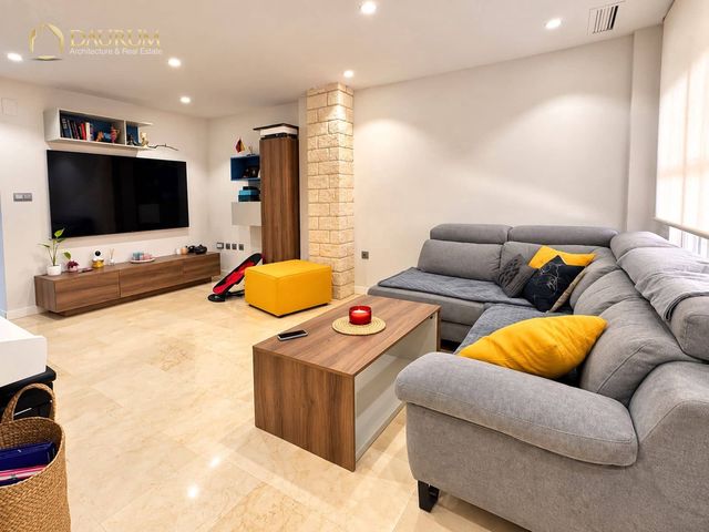 3 Zimmer Villa zu verkaufen in Elche / Elx mit Garage - 360.000 € (Ref: 10034260)