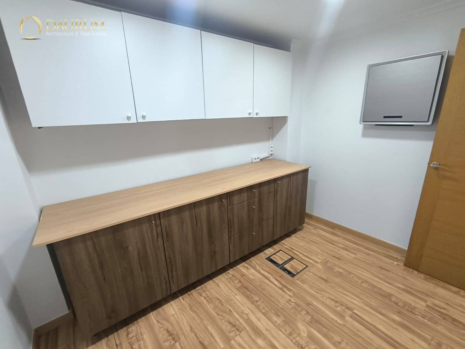 Office for sale in Elche / Elx - € 150,000 (Ref: 10034374)