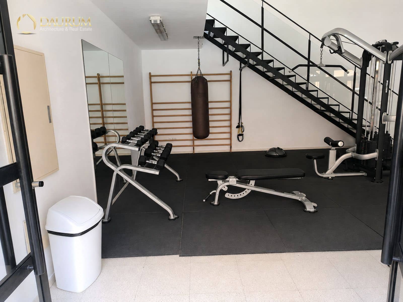 2 slaapkamer Flat te koop in Alicante stad met zwembad garage - € 349.000 (Ref: 10034451)