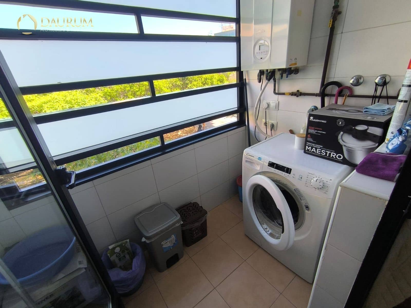 2 slaapkamer Flat te koop in Alicante stad met zwembad garage - € 349.000 (Ref: 10034451)