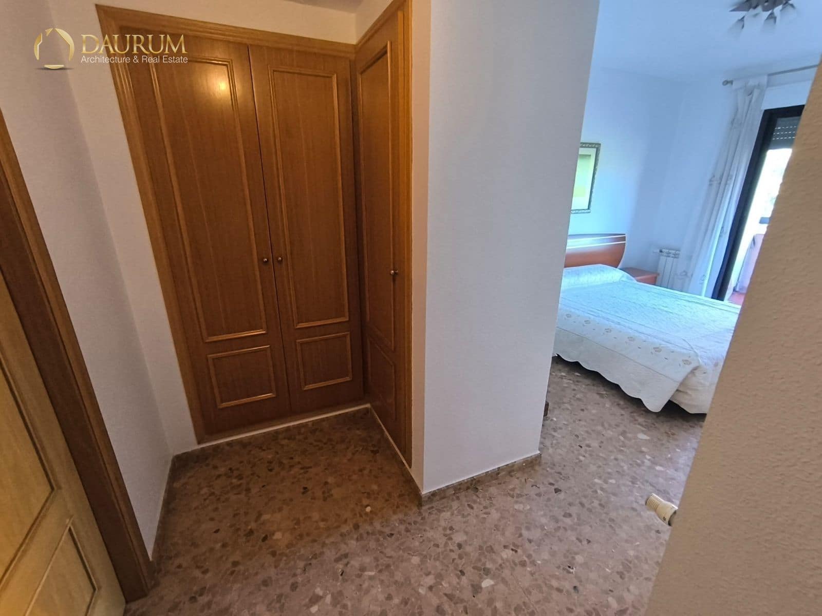 2 slaapkamer Flat te koop in Alicante stad met zwembad garage - € 349.000 (Ref: 10034451)