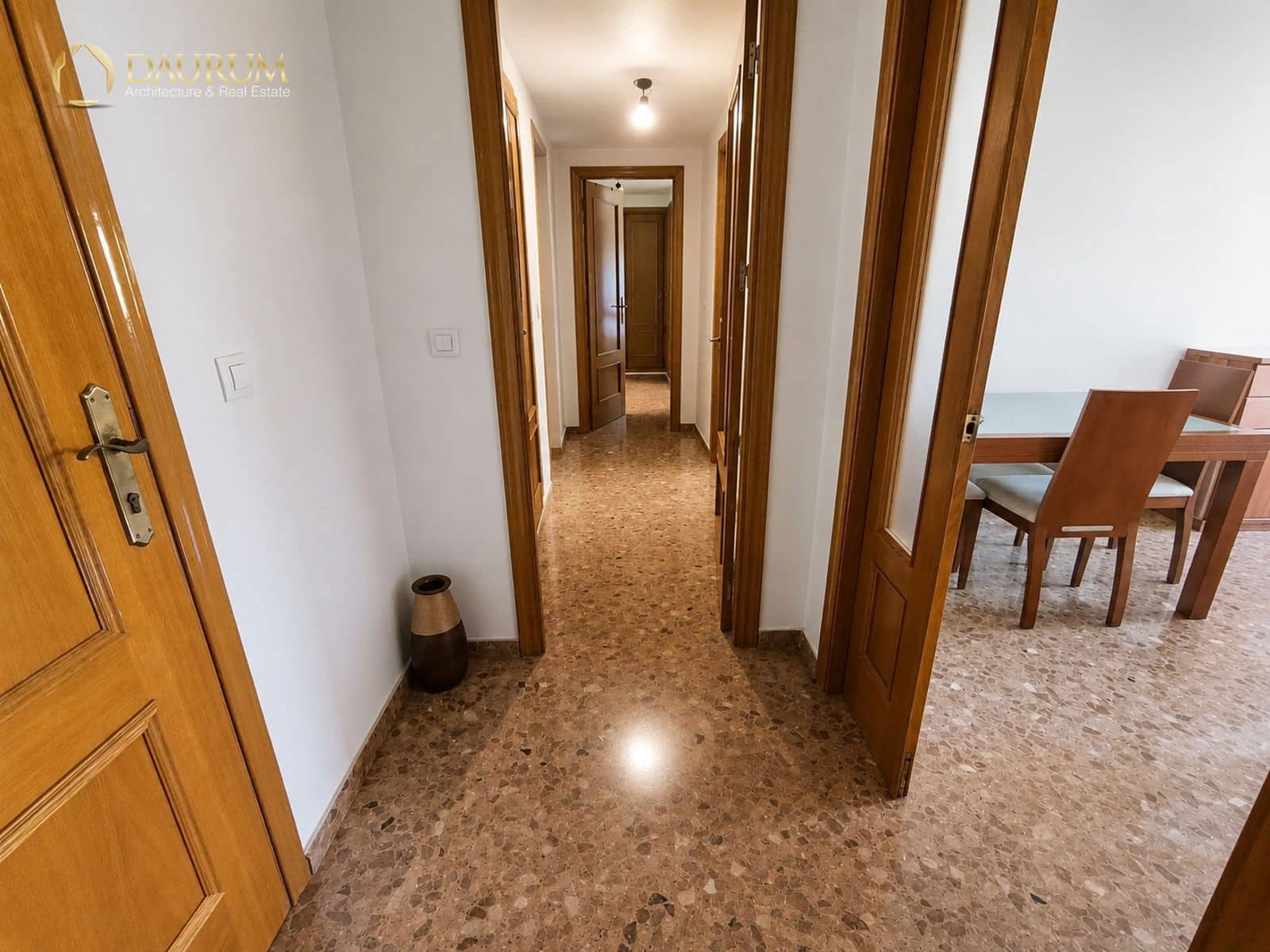 2 slaapkamer Flat te koop in Alicante stad met zwembad garage - € 349.000 (Ref: 10034451)