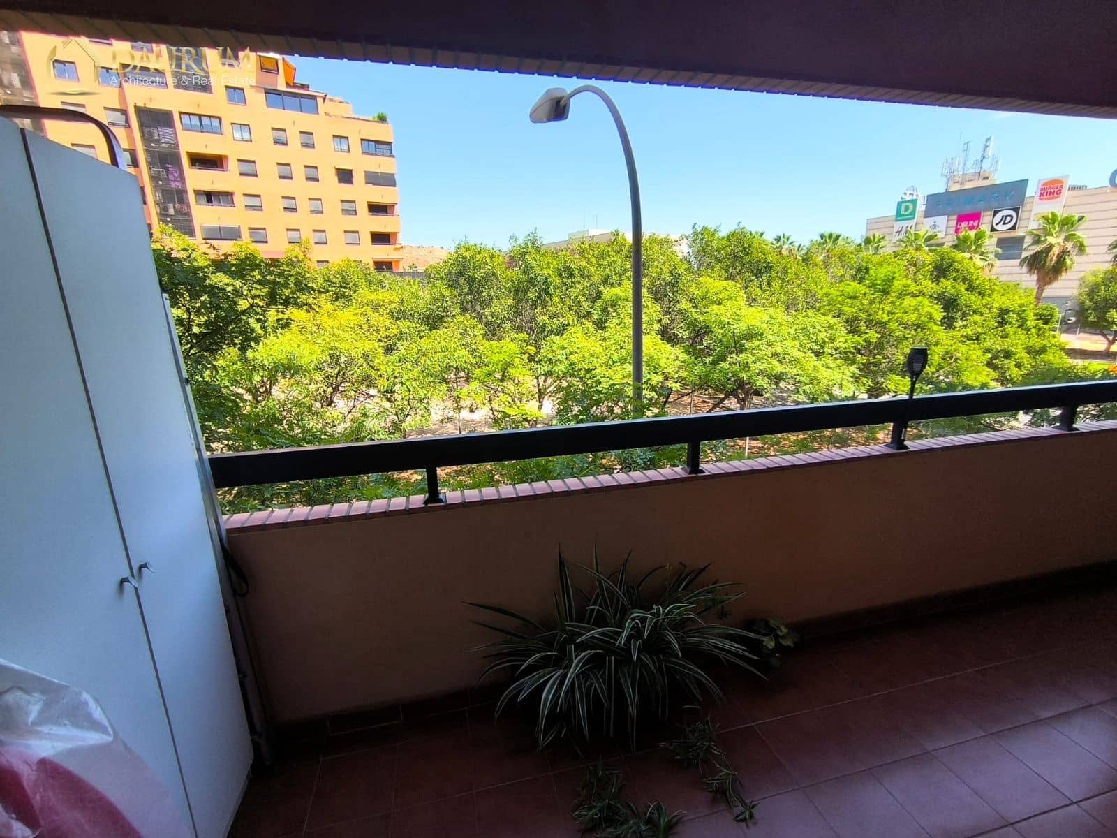 2 slaapkamer Flat te koop in Alicante stad met zwembad garage - € 349.000 (Ref: 10034451)
