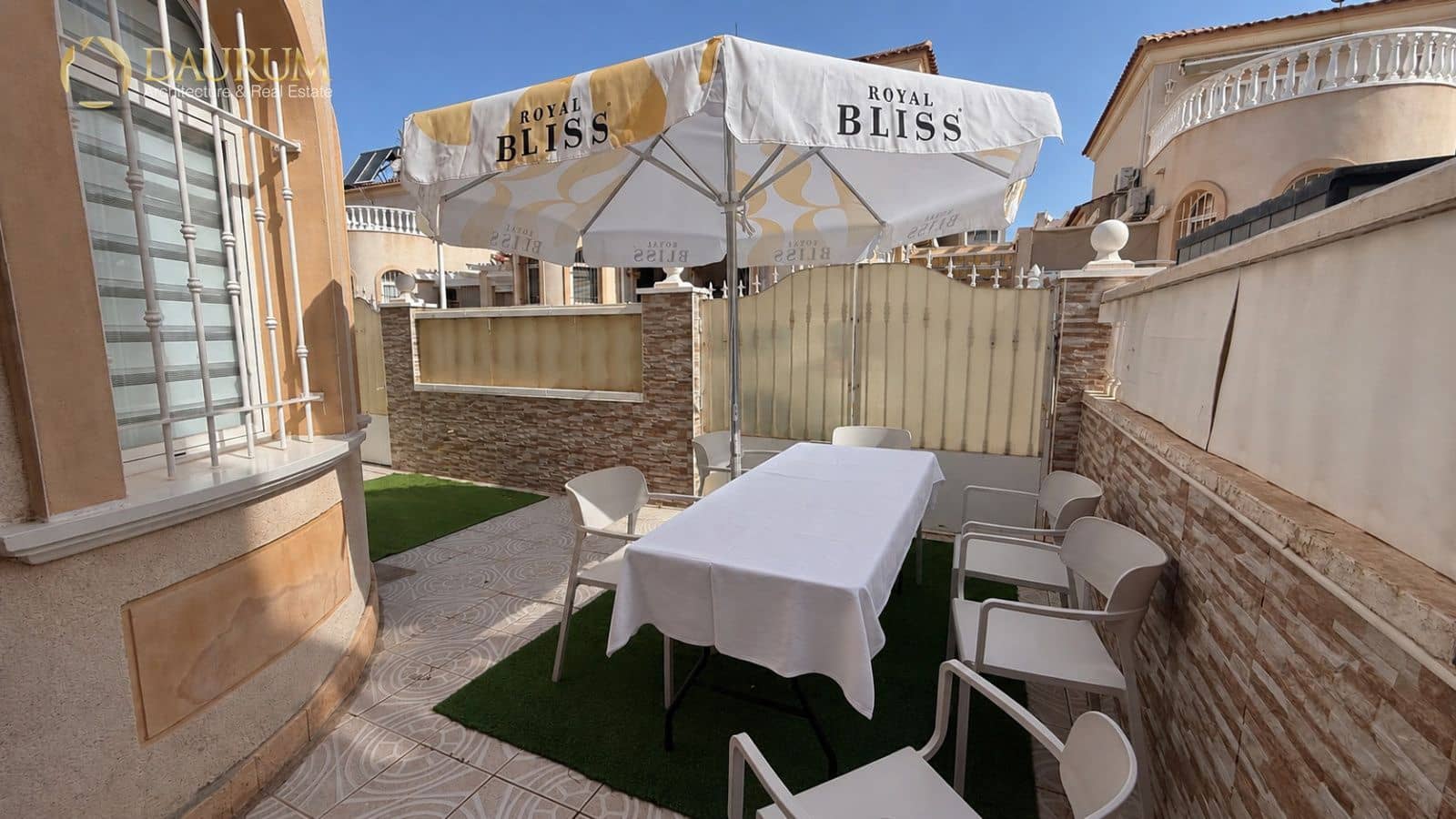 3 Zimmer Wohnung zu verkaufen in Torrevieja mit Pool - 245.000 € (Ref: 10073114)