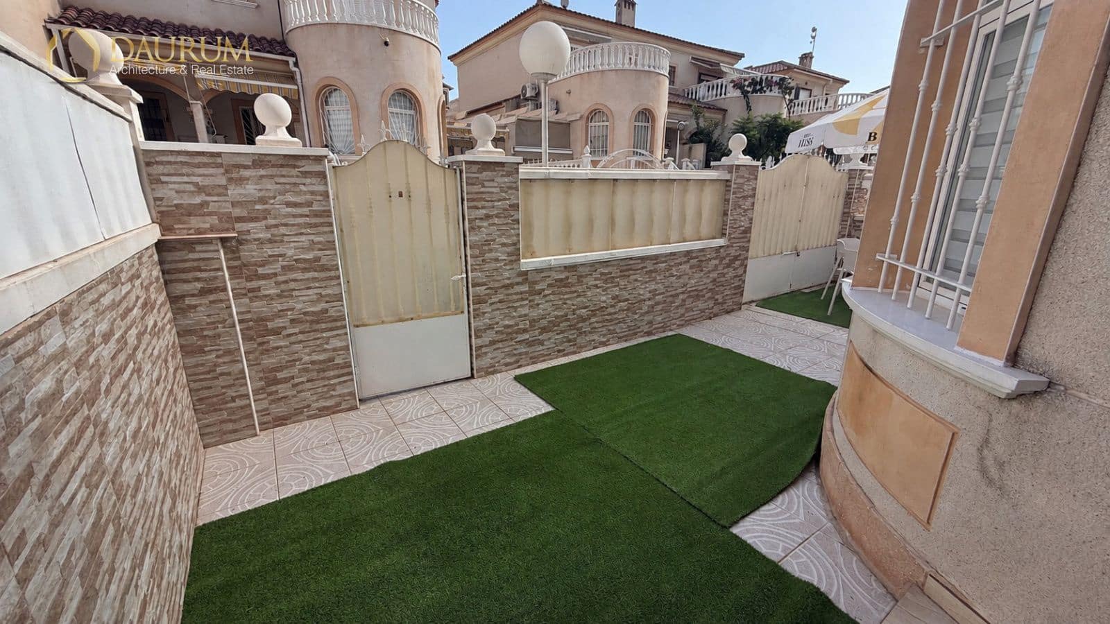 3 Zimmer Wohnung zu verkaufen in Torrevieja mit Pool - 245.000 € (Ref: 10073114)