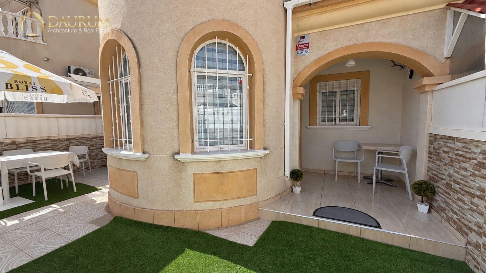 3 Zimmer Wohnung zu verkaufen in Torrevieja mit Pool - 245.000 € (Ref: 10073114)