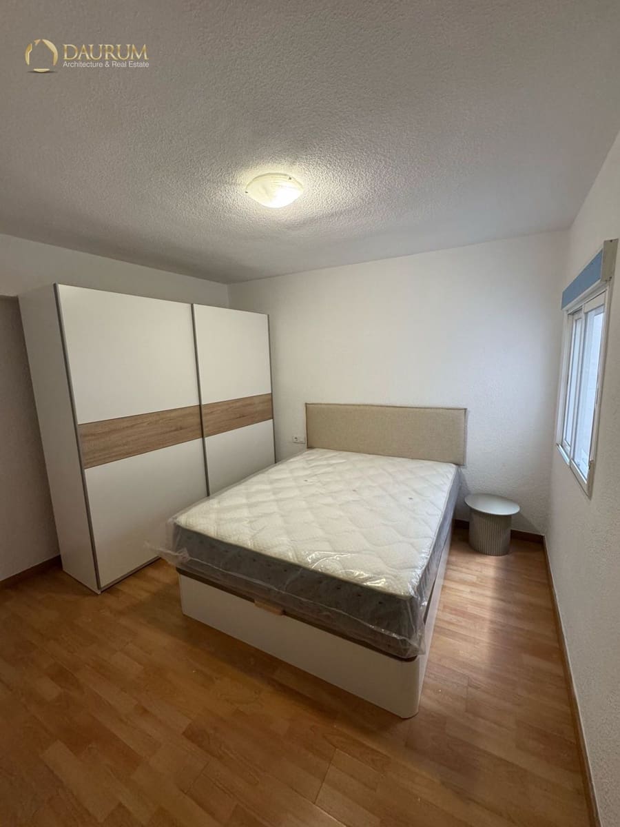 3 soveværelse Lejlighed til salg i Alicante by - € 170.000 (Ref: 10088578)